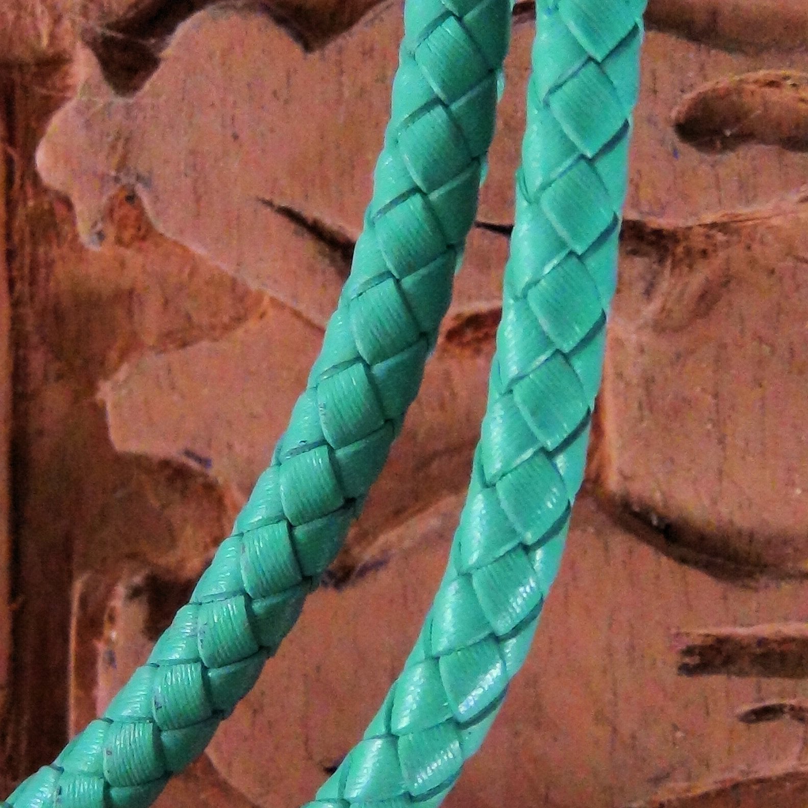 Collier en cuir tressé avec fermoir baïonette, Epaisseur 6 mm, Couleur Turquoise