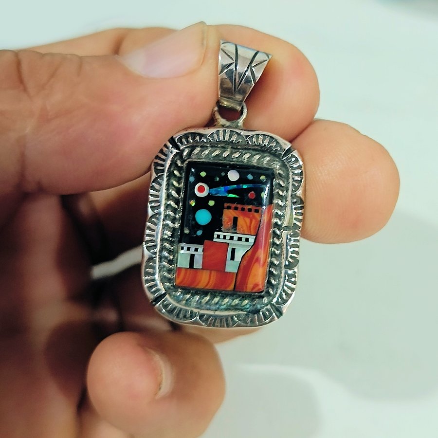 Pendentif Zuni Pueblo by Night