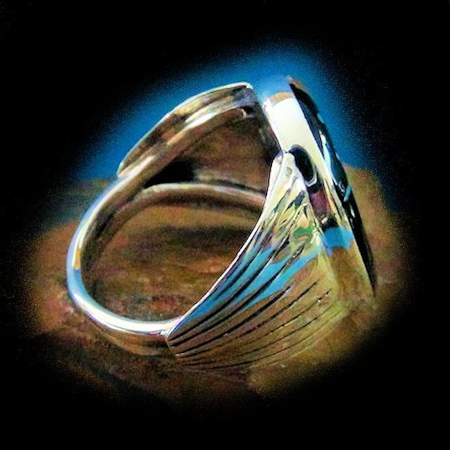 Bague Loup Hurlant en Argent et Pierres