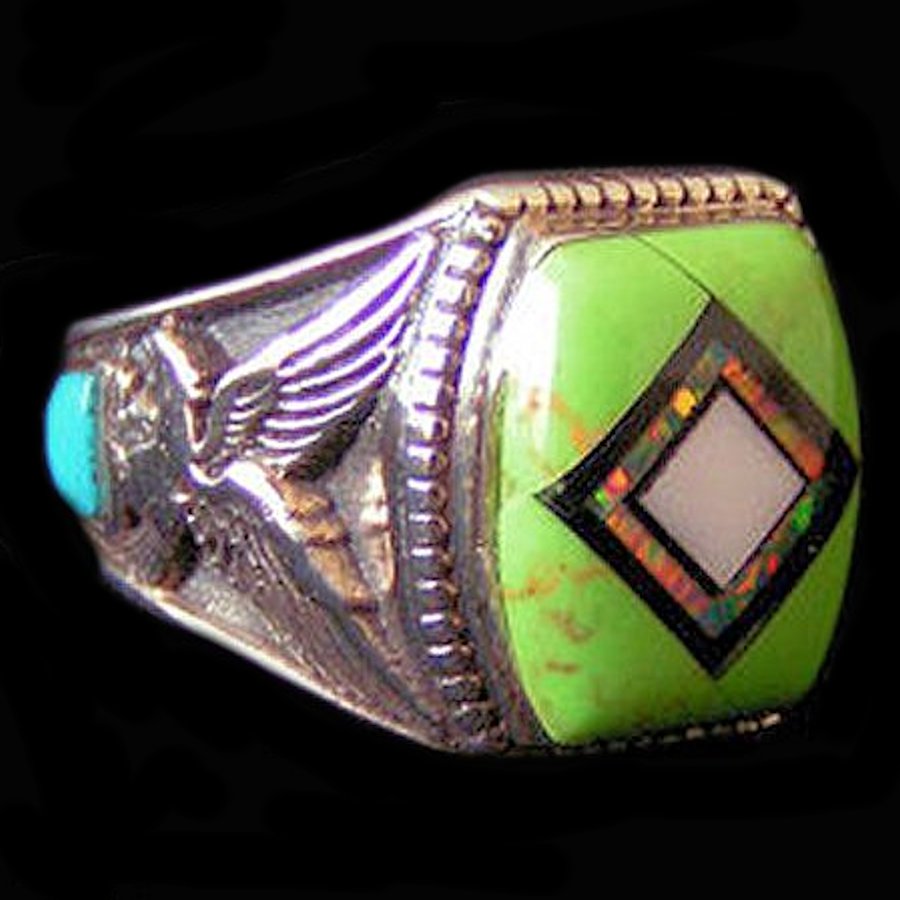 Bague Chevalière Amérindienne, Symbole Navajo, Gaspéite et Opale